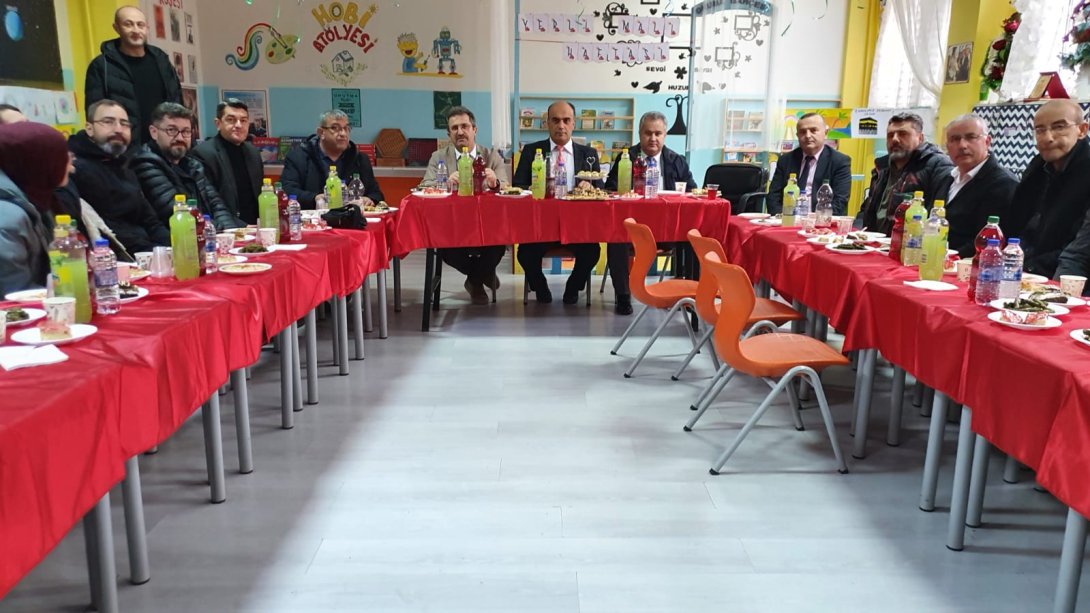 İlçe Milli Eğitim Müdürümüz Raşit Refik KÜÇÜKKAĞNICI, Tutum Yatırım ve Türk Malları Haftası Etkinlikleri Kapsamında Subaşı İlkokulu'nda Gerçekleştirilen Etkinliğe Katıldı 