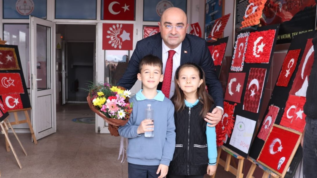 Tavşanlı Kaymakamı Tunçbilek 60.Yıl Işık İlkokulu ve Tunçbilek Atatürk Ortaokulunu ziyaret etti.   