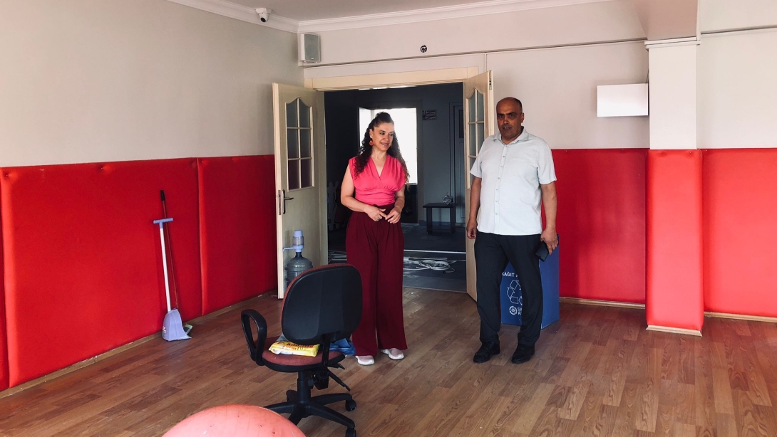 Tavşanlı'da Okullarda Onarım Süreci Devam Ediyor 