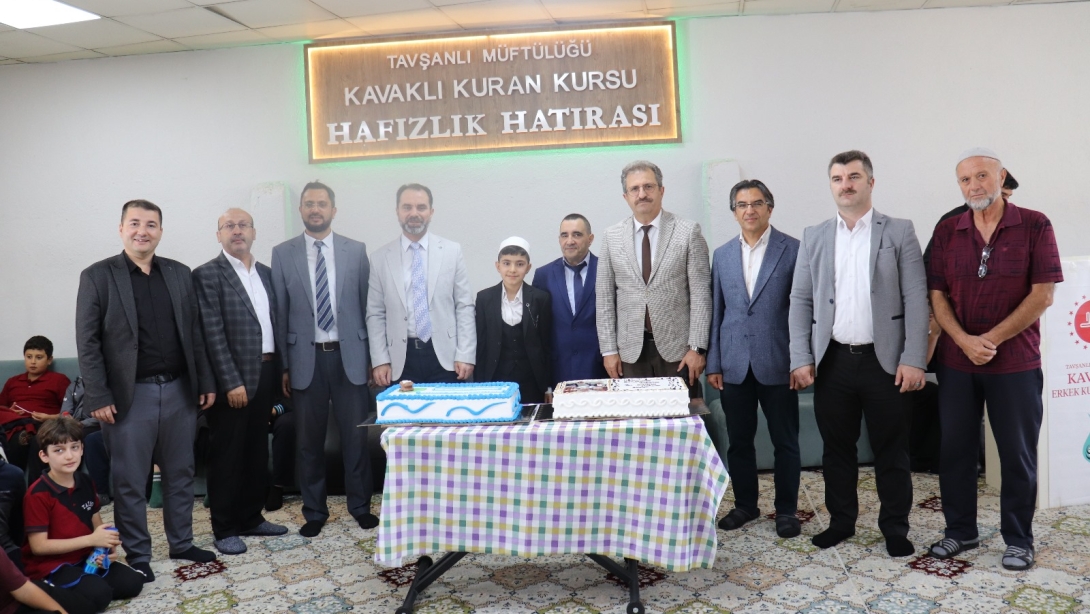 KAVAKLI ERKEK KUR'AN KURSUNDA HAFIZLIK MERASİMİ GERÇEKLEŞTİRİLDİ